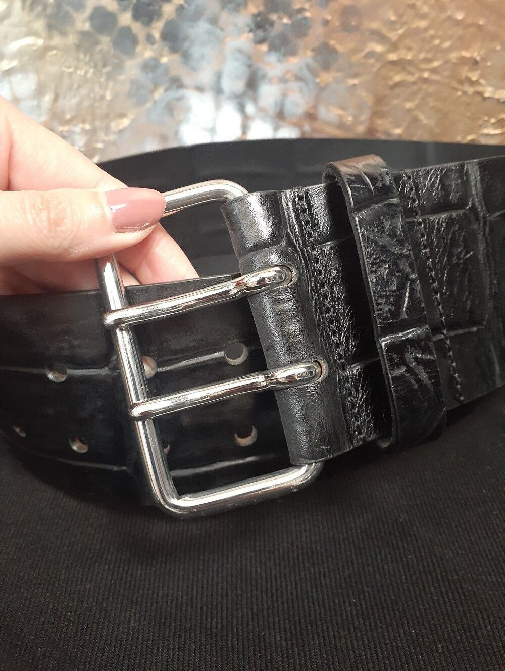 Zara Black Croc-Embossed Wide Leather Belt with Double-Prong Buckle - Picture 6 of 16